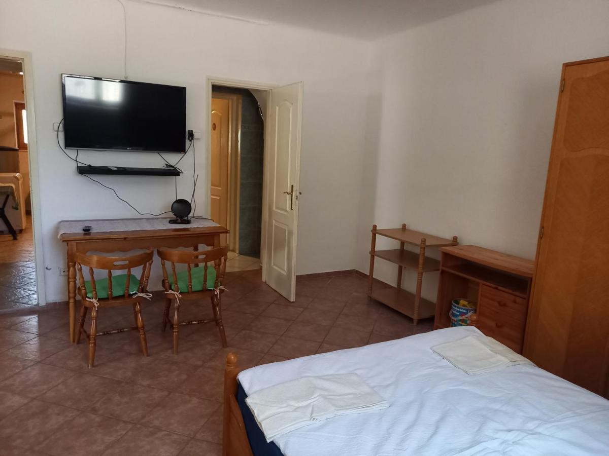 Flamingo Apartman Sopron Ngoại thất bức ảnh